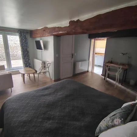 Le Cocon Sous La Vigne Apartment *