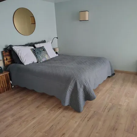 Le Cocon Sous La Vigne Apartment