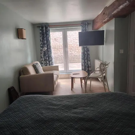 Le Cocon Sous La Vigne Apartment Poses