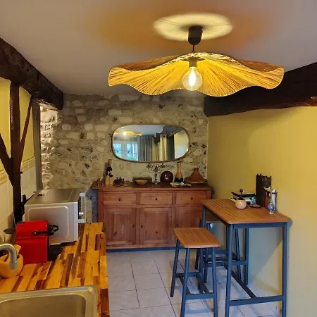 Le Cocon Sous La Vigne Poses